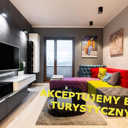 Elegant Business Accommodation With Parking - By Upstairs Krakow Dış mekan fotoğraf