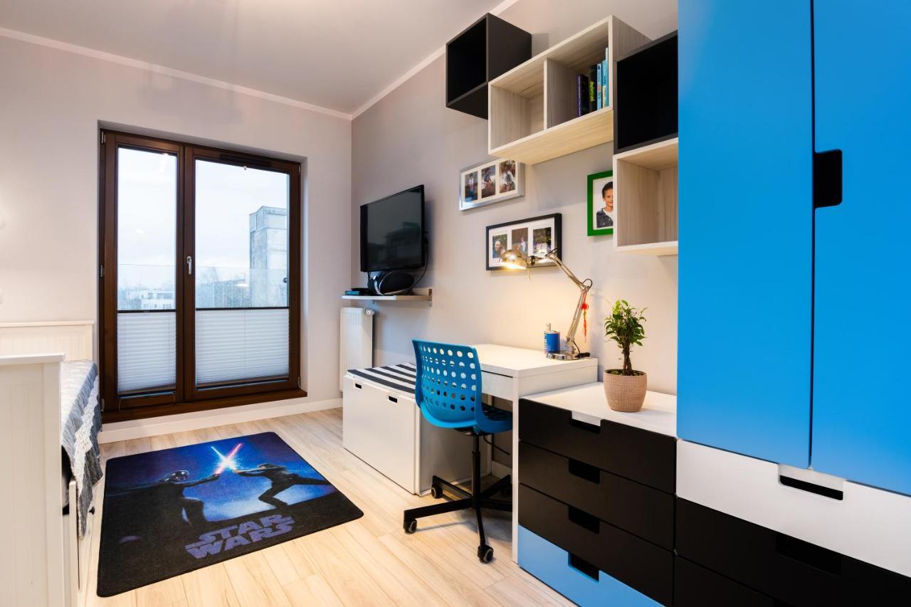 Elegant Business Accommodation With Parking - By Upstairs Krakow Dış mekan fotoğraf