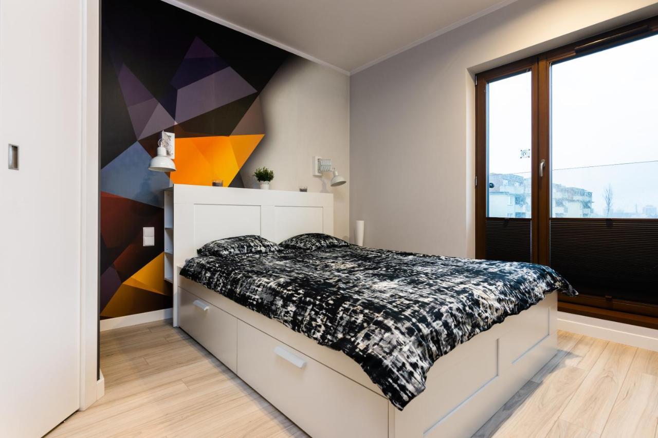 Elegant Business Accommodation With Parking - By Upstairs Krakow Dış mekan fotoğraf